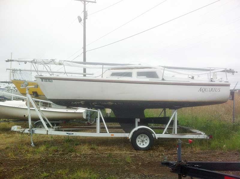 sailboat and trailer for sale